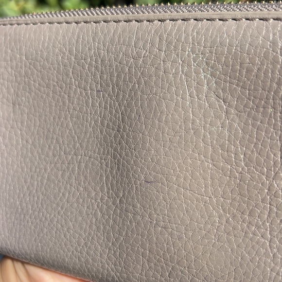 MARC by MARC JACOBS Classic Wallet. Color :MUSHROOM - Picture 10 of 17